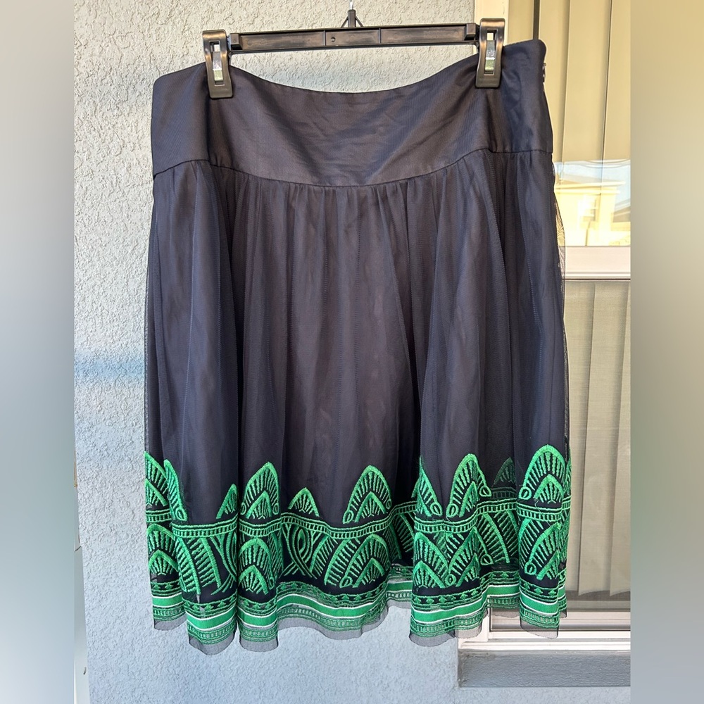 Peter Nygard Tulle Sheer Overlay Embroidered A-line Skirt 14 Petite
